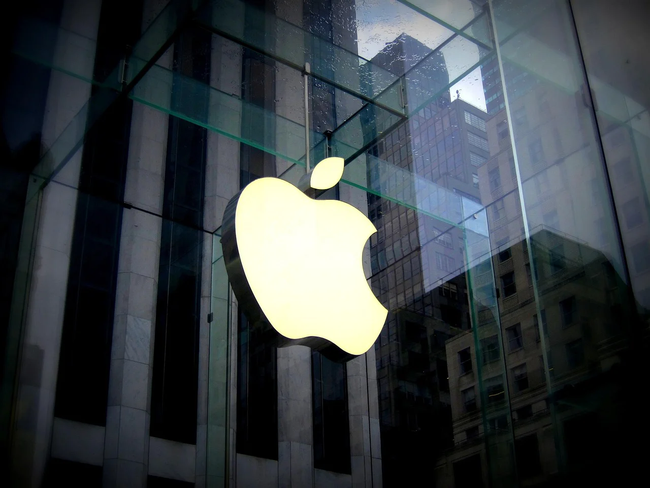 matcuz-apple-inc-508812_1280