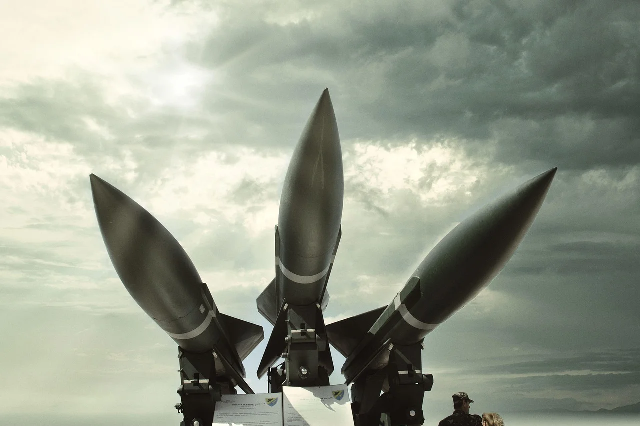 diceme-missile-7473416_1280