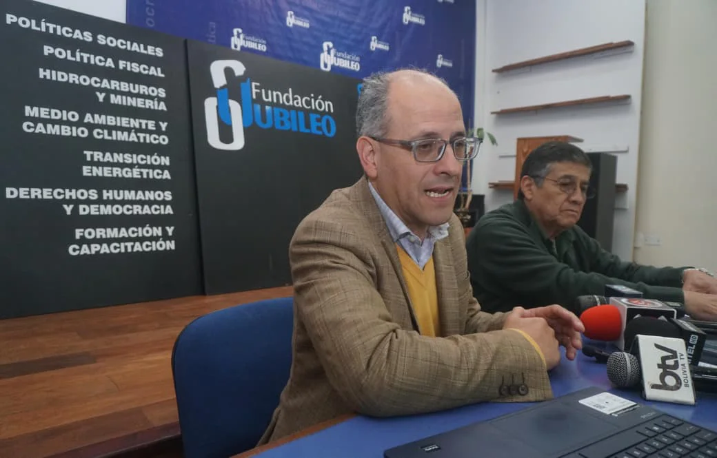 Raúl Velasquez, Fundación Jubileo.